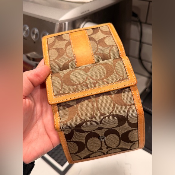 Coach Vintage Trifold Wallet Signature Canvas Vachetta Leather - Picture 9 of 9